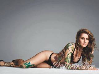 Tatuaże dla kobiet - damskie tatuaże. Delikatne i subtelne, ale też zadziorne, podkreślające charakter. Kobiece tatuaże ze smakiem i o niebanalnej formie graficznej pozwalające na ekspozycję w dowolnym miejscu ciała. 