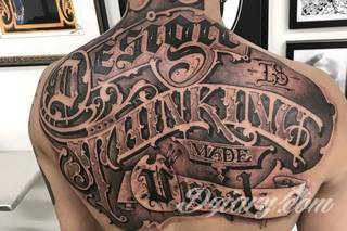 Tatuaże dla mężczyzn powinny być męskie, mocne, odważne. Pobudzają wyobraźnię, przekraczają granice. Symbolizują harmonię, ale i podkreślają gotowość na wszystko - tatuaż dla chłopaka czy mężczyzny to przede wszystkim pomysł. 