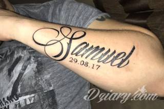 Tatuaże dla mężczyzn powinny być męskie, mocne, odważne. Pobudzają wyobraźnię, przekraczają granice. Symbolizują harmonię, ale i podkreślają gotowość na wszystko - tatuaż dla chłopaka czy mężczyzny to przede wszystkim pomysł. 