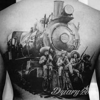 Tatuaże dla mężczyzn powinny być męskie, mocne, odważne. Pobudzają wyobraźnię, przekraczają granice. Symbolizują harmonię, ale i podkreślają gotowość na wszystko - tatuaż dla chłopaka czy mężczyzny to przede wszystkim pomysł. 