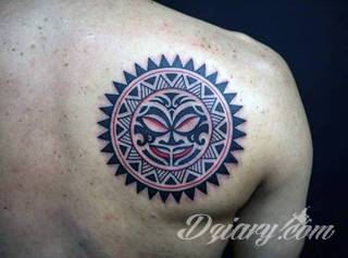 Tatuaże dla mężczyzn powinny być męskie, mocne, odważne. Pobudzają wyobraźnię, przekraczają granice. Symbolizują harmonię, ale i podkreślają gotowość na wszystko - tatuaż dla chłopaka czy mężczyzny to przede wszystkim pomysł. 