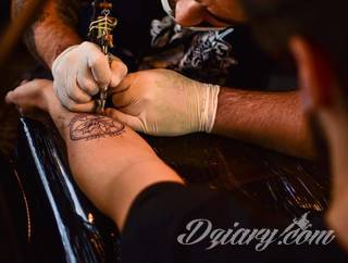 Tatuaże dla mężczyzn powinny być męskie, mocne, odważne. Pobudzają wyobraźnię, przekraczają granice. Symbolizują harmonię, ale i podkreślają gotowość na wszystko - tatuaż dla chłopaka czy mężczyzny to przede wszystkim pomysł. 