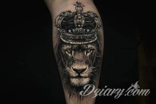 Tatuaże dla mężczyzn powinny być męskie, mocne, odważne. Pobudzają wyobraźnię, przekraczają granice. Symbolizują harmonię, ale i podkreślają gotowość na wszystko - tatuaż dla chłopaka czy mężczyzny to przede wszystkim pomysł. 