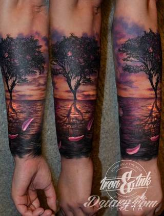 Tatuaże dla mężczyzn powinny być męskie, mocne, odważne. Pobudzają wyobraźnię, przekraczają granice. Symbolizują harmonię, ale i podkreślają gotowość na wszystko - tatuaż dla chłopaka czy mężczyzny to przede wszystkim pomysł. 