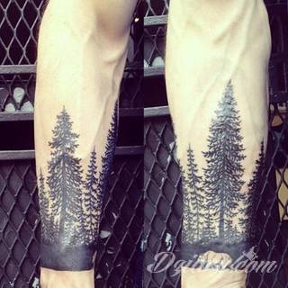 Tatuaże dla mężczyzn powinny być męskie, mocne, odważne. Pobudzają wyobraźnię, przekraczają granice. Symbolizują harmonię, ale i podkreślają gotowość na wszystko - tatuaż dla chłopaka czy mężczyzny to przede wszystkim pomysł. 