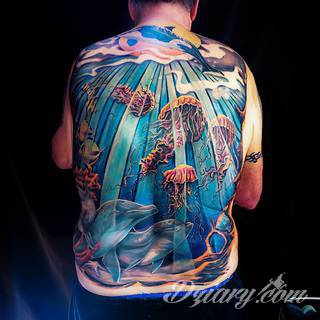 Tatuaże dla mężczyzn powinny być męskie, mocne, odważne. Pobudzają wyobraźnię, przekraczają granice. Symbolizują harmonię, ale i podkreślają gotowość na wszystko - tatuaż dla chłopaka czy mężczyzny to przede wszystkim pomysł. 