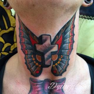 Tatuaże dla mężczyzn powinny być męskie, mocne, odważne. Pobudzają wyobraźnię, przekraczają granice. Symbolizują harmonię, ale i podkreślają gotowość na wszystko - tatuaż dla chłopaka czy mężczyzny to przede wszystkim pomysł. 