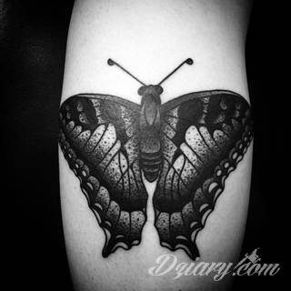 Tatuaże dla mężczyzn powinny być męskie, mocne, odważne. Pobudzają wyobraźnię, przekraczają granice. Symbolizują harmonię, ale i podkreślają gotowość na wszystko - tatuaż dla chłopaka czy mężczyzny to przede wszystkim pomysł. 