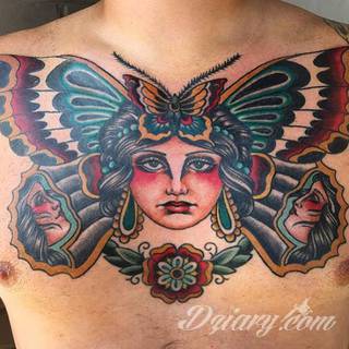 Tatuaże dla mężczyzn powinny być męskie, mocne, odważne. Pobudzają wyobraźnię, przekraczają granice. Symbolizują harmonię, ale i podkreślają gotowość na wszystko - tatuaż dla chłopaka czy mężczyzny to przede wszystkim pomysł. 