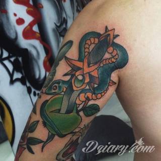 Tatuaże dla mężczyzn powinny być męskie, mocne, odważne. Pobudzają wyobraźnię, przekraczają granice. Symbolizują harmonię, ale i podkreślają gotowość na wszystko - tatuaż dla chłopaka czy mężczyzny to przede wszystkim pomysł. 