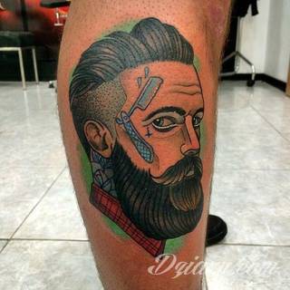 Tatuaże dla mężczyzn powinny być męskie, mocne, odważne. Pobudzają wyobraźnię, przekraczają granice. Symbolizują harmonię, ale i podkreślają gotowość na wszystko - tatuaż dla chłopaka czy mężczyzny to przede wszystkim pomysł. 