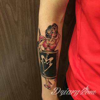 Tatuaże dla mężczyzn powinny być męskie, mocne, odważne. Pobudzają wyobraźnię, przekraczają granice. Symbolizują harmonię, ale i podkreślają gotowość na wszystko - tatuaż dla chłopaka czy mężczyzny to przede wszystkim pomysł. 