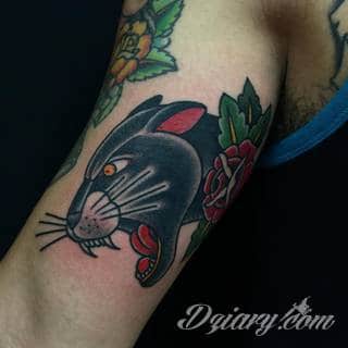 Tatuaże dla mężczyzn powinny być męskie, mocne, odważne. Pobudzają wyobraźnię, przekraczają granice. Symbolizują harmonię, ale i podkreślają gotowość na wszystko - tatuaż dla chłopaka czy mężczyzny to przede wszystkim pomysł. 