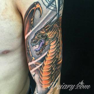 Tatuaże dla mężczyzn powinny być męskie, mocne, odważne. Pobudzają wyobraźnię, przekraczają granice. Symbolizują harmonię, ale i podkreślają gotowość na wszystko - tatuaż dla chłopaka czy mężczyzny to przede wszystkim pomysł. 