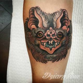 Tatuaże dla mężczyzn powinny być męskie, mocne, odważne. Pobudzają wyobraźnię, przekraczają granice. Symbolizują harmonię, ale i podkreślają gotowość na wszystko - tatuaż dla chłopaka czy mężczyzny to przede wszystkim pomysł. 
