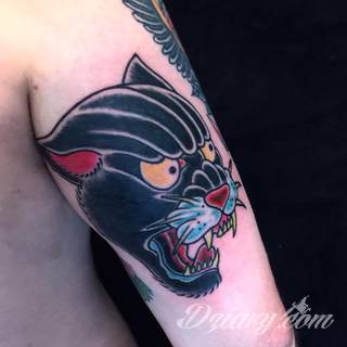 Tatuaże dla mężczyzn powinny być męskie, mocne, odważne. Pobudzają wyobraźnię, przekraczają granice. Symbolizują harmonię, ale i podkreślają gotowość na wszystko - tatuaż dla chłopaka czy mężczyzny to przede wszystkim pomysł. 