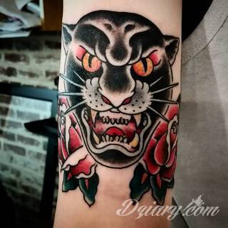 Tatuaże dla mężczyzn powinny być męskie, mocne, odważne. Pobudzają wyobraźnię, przekraczają granice. Symbolizują harmonię, ale i podkreślają gotowość na wszystko - tatuaż dla chłopaka czy mężczyzny to przede wszystkim pomysł. 