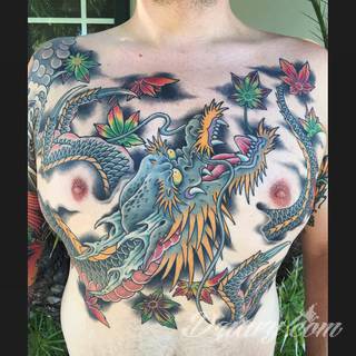 Tatuaże dla mężczyzn powinny być męskie, mocne, odważne. Pobudzają wyobraźnię, przekraczają granice. Symbolizują harmonię, ale i podkreślają gotowość na wszystko - tatuaż dla chłopaka czy mężczyzny to przede wszystkim pomysł. 