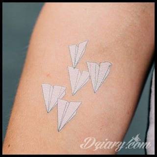 Tatuaże dla mężczyzn powinny być męskie, mocne, odważne. Pobudzają wyobraźnię, przekraczają granice. Symbolizują harmonię, ale i podkreślają gotowość na wszystko - tatuaż dla chłopaka czy mężczyzny to przede wszystkim pomysł. 