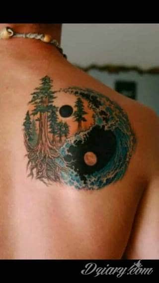 Tatuaże dla mężczyzn powinny być męskie, mocne, odważne. Pobudzają wyobraźnię, przekraczają granice. Symbolizują harmonię, ale i podkreślają gotowość na wszystko - tatuaż dla chłopaka czy mężczyzny to przede wszystkim pomysł. 