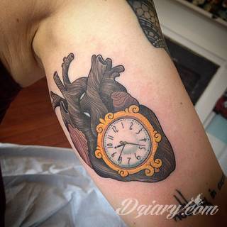 Tatuaże dla mężczyzn powinny być męskie, mocne, odważne. Pobudzają wyobraźnię, przekraczają granice. Symbolizują harmonię, ale i podkreślają gotowość na wszystko - tatuaż dla chłopaka czy mężczyzny to przede wszystkim pomysł. 