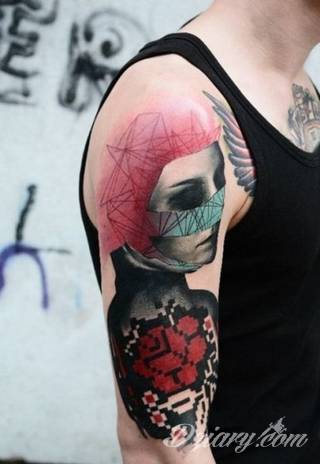 Tatuaże dla mężczyzn powinny być męskie, mocne, odważne. Pobudzają wyobraźnię, przekraczają granice. Symbolizują harmonię, ale i podkreślają gotowość na wszystko - tatuaż dla chłopaka czy mężczyzny to przede wszystkim pomysł. 