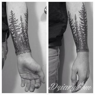 Tatuaże, w których głównym motywem są drzewa to symbol wytrwałości, pięcia się do góry, twardości. Nie muszą ograniczać się do konaru. Drzewo bywa na tatuażu czymś zdecydowanie bardziej znaczącym.