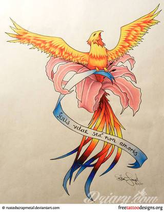 Nieśmiertelność, odrodzenie, powstanie z popiołów - taka symbolika tatuaży z Feniksem w niebanalny sposób ozdobi skórę osób o ogromnej wytrwałości. Tatuaże mogą być zarówno proste jak i skomplikowane; na tych drugich Feniks przyjmuje szczególnie ciekawe formy.