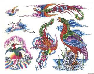 Nieśmiertelność, odrodzenie, powstanie z popiołów - taka symbolika tatuaży z Feniksem w niebanalny sposób ozdobi skórę osób o ogromnej wytrwałości. Tatuaże mogą być zarówno proste jak i skomplikowane; na tych drugich Feniks przyjmuje szczególnie ciekawe formy.