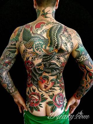 Tatuaże na całym ciele; format full body pozwala na pełną swobodę kreacji rysunku na ciele. Różnorodność grafik i mnogość kolorów czynią z ciała paletę malarską, która pełna jest wzorów i grafiki.