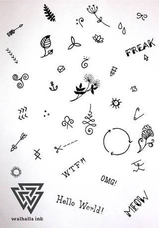 Tatuaże powracające do podstaw; handpoke to sztuka tworzenia zdobień nie maszynowo, a ręcznie. Tatuaże są lekkie, zazwyczaj niewielkie, ale zawsze nadzwyczaj oryginalne będąc swoistym nawiązaniem do korzeni skórnej grafiki. 