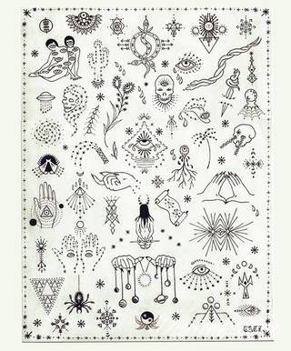 Tatuaże powracające do podstaw; handpoke to sztuka tworzenia zdobień nie maszynowo, a ręcznie. Tatuaże są lekkie, zazwyczaj niewielkie, ale zawsze nadzwyczaj oryginalne będąc swoistym nawiązaniem do korzeni skórnej grafiki. 