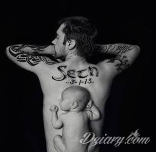 Tatuaże z imionami uważane są za jedną z najbardziej osobistych form ozdoby ciała. Imiona - opisywane kursywą czy specyficzną czcionką - przepięknie wyglądają w zestawach. Tworzone w ten sposób opisane imiona dzieci na skórze to wyjątkowa pamiątka na całe życie. 