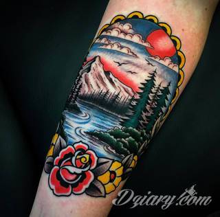 Środowisko, natura, flora i fauna - one tworzą inspirację do tatuaży nawiązujących do otoczenia nieskażonego cywilizacją. Grafiki opierające się na naturze to zawsze imponująca kolorystyka, która oczarowuje drobiazgowością zastosowanego wzornictwa. 