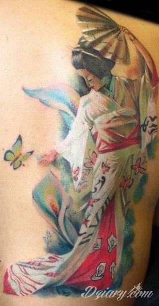 Tatuaże inspirowane Japonią oddają klimat kraju kwitnącej wiśni. Niepokoją kolorami, relaksują tonacją, pobudzają agresją płynącą wprost z niebezpiecznych oczu japońskich tygrysów. 