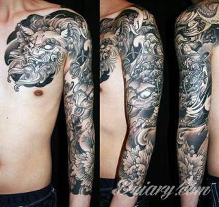 Tatuaże inspirowane Japonią oddają klimat kraju kwitnącej wiśni. Niepokoją kolorami, relaksują tonacją, pobudzają agresją płynącą wprost z niebezpiecznych oczu japońskich tygrysów. 