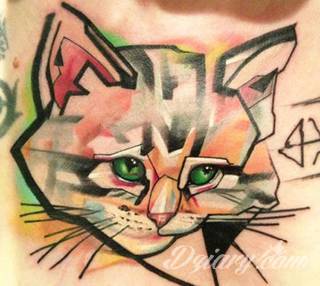 Niezmiennie pożądane i popularne tatuaże o różnorodnym wykorzystaniu motywu konia - zawsze w pędzie, zawsze dynamicznego, zawsze efektownego na skórze. To projekty, które pasują nie tylko do miłośników hippiki. 