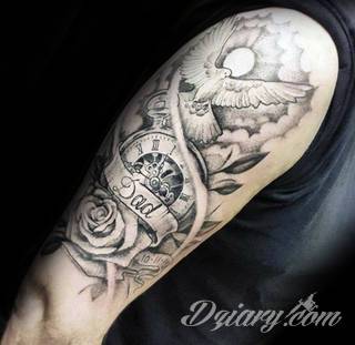 Motyw tatuażowych kwiatów to jeden z popularniejszych formatów tatuaży. Nie ogranicza się wyłącznie do mnogości kolorów. Tatuaż z kwiatami to także organiczna, sucha forma o ciekawej estetyce. 