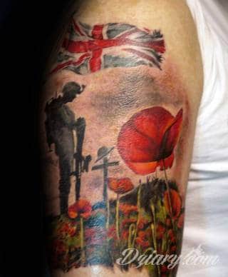 Motyw tatuażowych kwiatów to jeden z popularniejszych formatów tatuaży. Nie ogranicza się wyłącznie do mnogości kolorów. Tatuaż z kwiatami to także organiczna, sucha forma o ciekawej estetyce. 