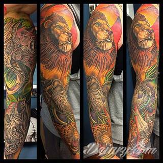 Prosta kreska, ale i skomplikowana grafika zadziwiająca ilością szczegółów - warianty tatuaży z lwem to szczególnie dużo opcji. Łączy je jedno - płynący z grafiki niepokój i dynamika ruchu. 