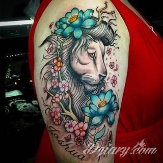 Prosta kreska, ale i skomplikowana grafika zadziwiająca ilością szczegółów - warianty tatuaży z lwem to szczególnie dużo opcji. Łączy je jedno - płynący z grafiki niepokój i dynamika ruchu. 