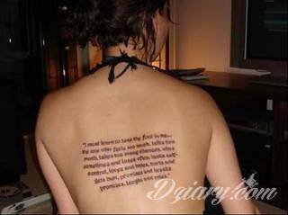 Tatuaże miłosne; aforyzmy i cytaty podkreślające siłę uczucia, ale również oryginalne formaty graficzne oparte na motywie podwójnych ozdobień. Tatuaże dla zakochanych w każdym wieku. 