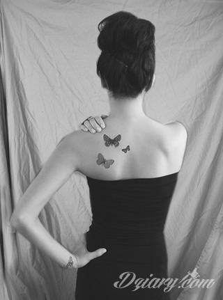 Lekkość, zwiewność, skromność - z tym kojarzą się tatuaże w kształcie motyli. Popularny kobiecy wzór, dzięki prostocie i niewielkim rozmiarom, bywa używany również w miejscach intymnych. 