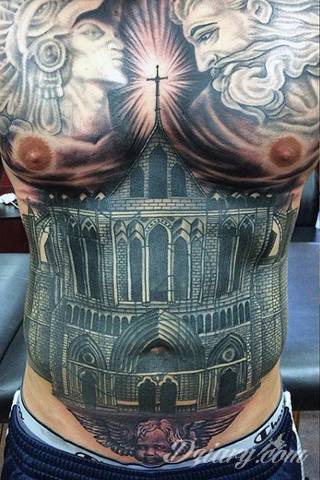 Tatuaże na brzuchu to ogromne możliwości ekspresji własnego ja; grafiki dopasowane do konkretnego kształtu - naturalistyczne obrazy jak i fantazje związane z tajemniczym ludzkim wnętrzem. 