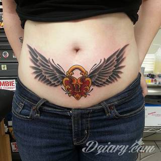 Tatuaże na brzuchu to ogromne możliwości ekspresji własnego ja; grafiki dopasowane do konkretnego kształtu - naturalistyczne obrazy jak i fantazje związane z tajemniczym ludzkim wnętrzem. 