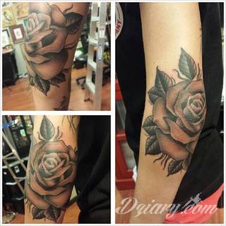 Łokieć to idealne miejsce na niebanalny tatuaż, który dopasowany formą jest do specyfiki tej części ciała. Pajęczyny, równomiernie ułożone okręgi, a czasami niewielka twarz - różnorodność formatów jest imponująca. 