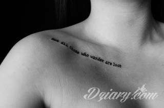 Obojczyk stanowi niezwykle intrygujące miejsce na niebanalny tatuaż. Jego konstrukcja daje ciekawy szkielet do smukłej formy, a ulokowanie na ciele - nieograniczone możliwości kreacji graficznej. 