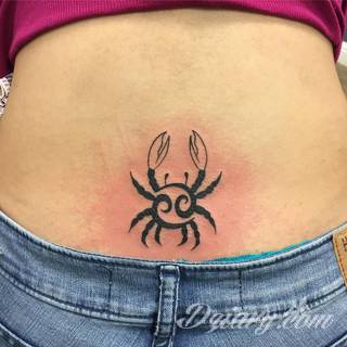 Unikatowe tatuaże będące odzwierciedleniem pasji, symboliki, zamiłowania. Na co dzień skryte, odkrywane po zsunięciu odzienia. Tatuaże na plecach to przede wszystkim intymność i dostępność tylko dla bliskich. 