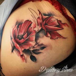 Pobudzające wyobraźnię tatuaże na pośladkach mają wymiar nie tylko erotyczny. Podkreślają kobiecość, uwypuklają męskość - tu granicą jest wyłącznie wyobraźnia i odwaga w kreowaniu obrazu na ciele. 