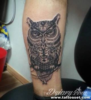 Tatuaże na przedramieniu czy na ramieniu i barku to swobodne wariacje: motywy geograficzne, twarze, wzory lub teksty - grafiki na ramionach dają wyjątkowy wybór motywów i rozwiązań. 